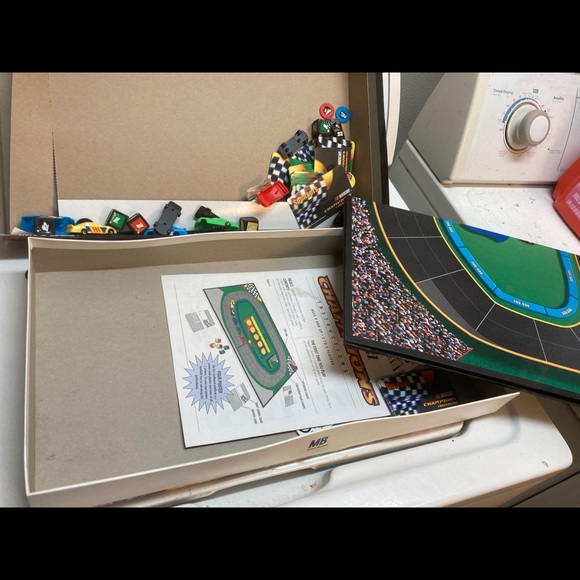 NASCAR champions board game - Picture 4 of 4